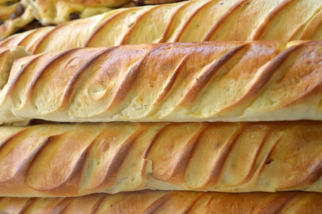 Baguettes viennoises (sweet bread, softer than baguette)