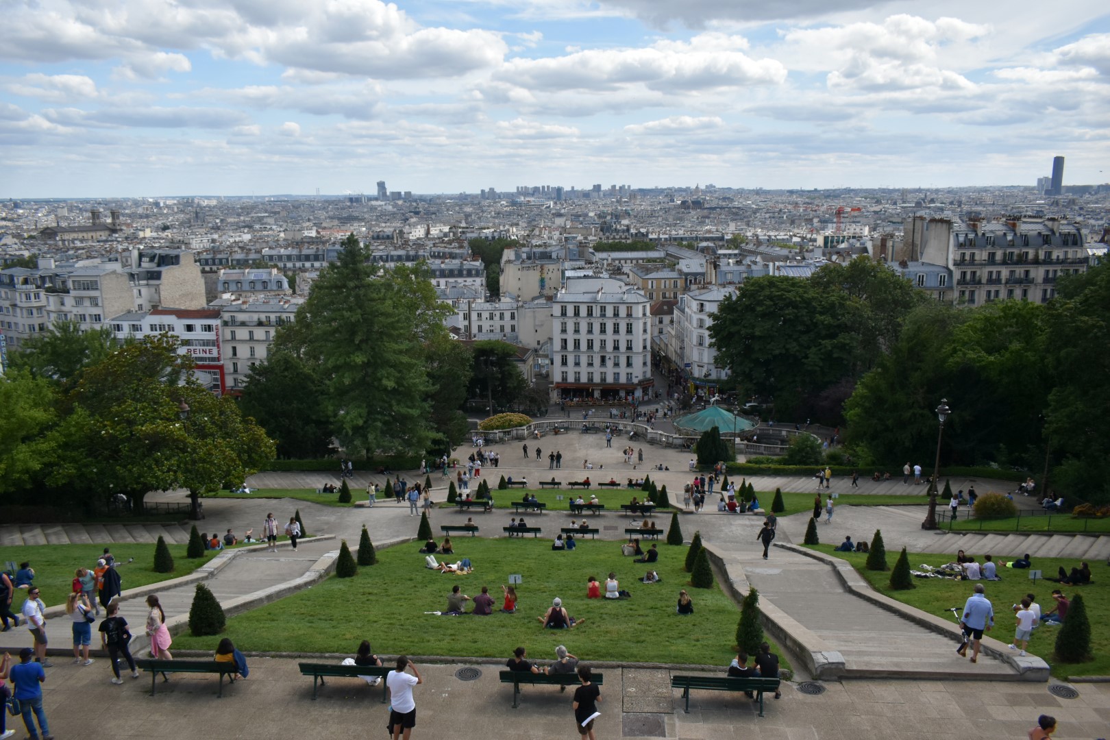 Square Louise-Michel, Montmartre, Paris