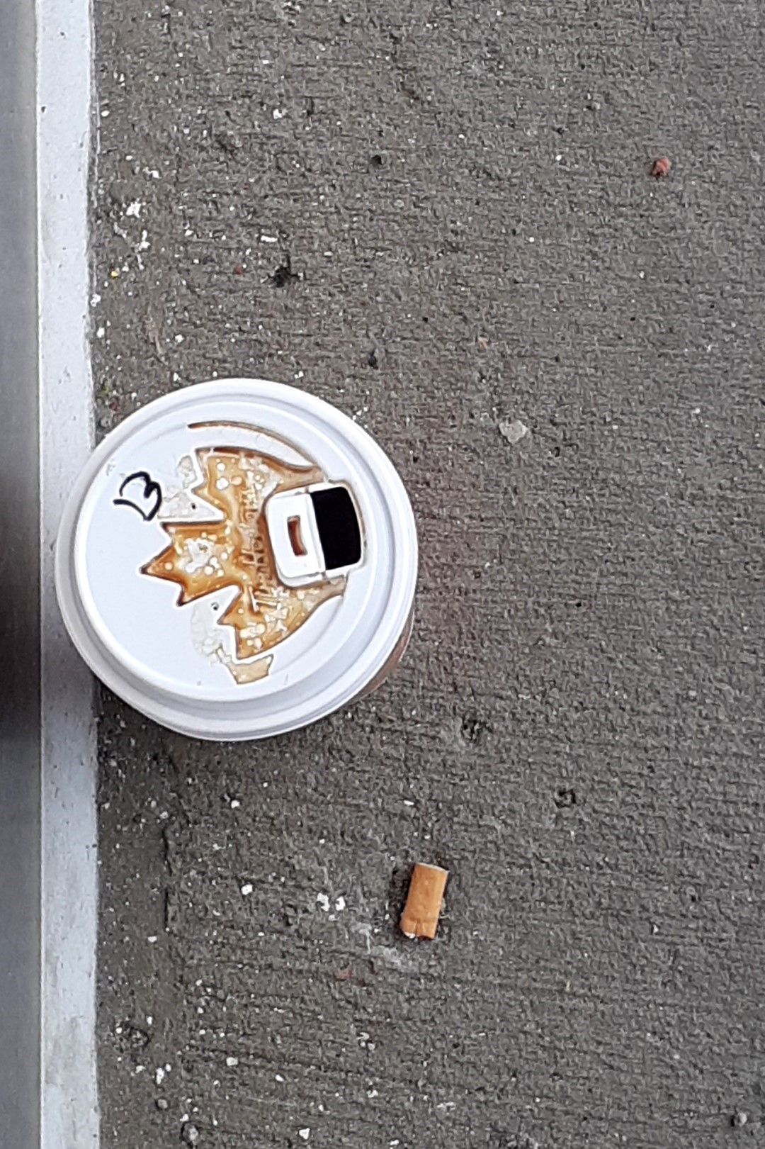 Passport Canada Office, 885 Meadowlands Dr E suite 115, Ottawa, June 2022