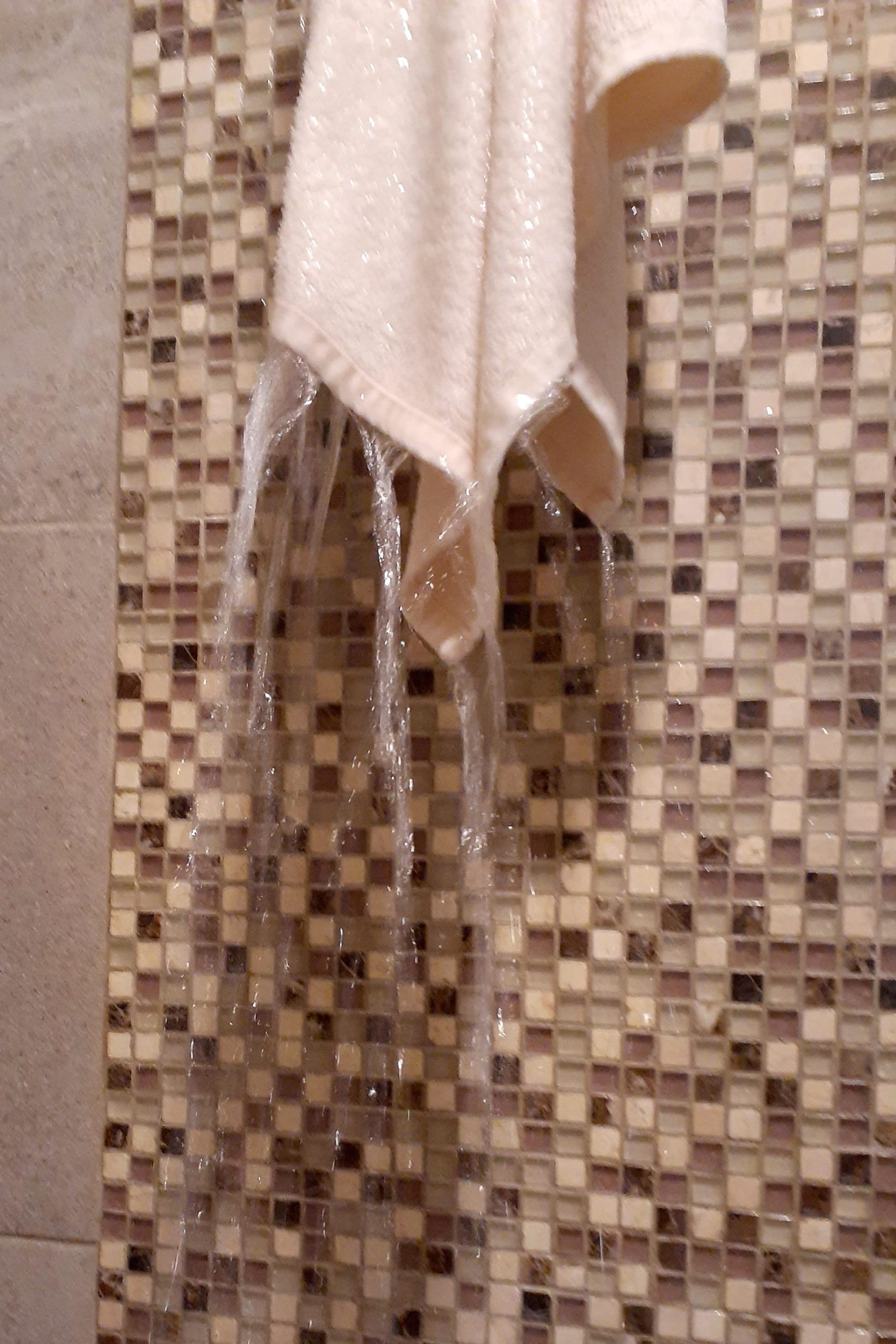 The shower hack at th first hotel, Avenida 50, Playa del Carmen, Quintana Roo