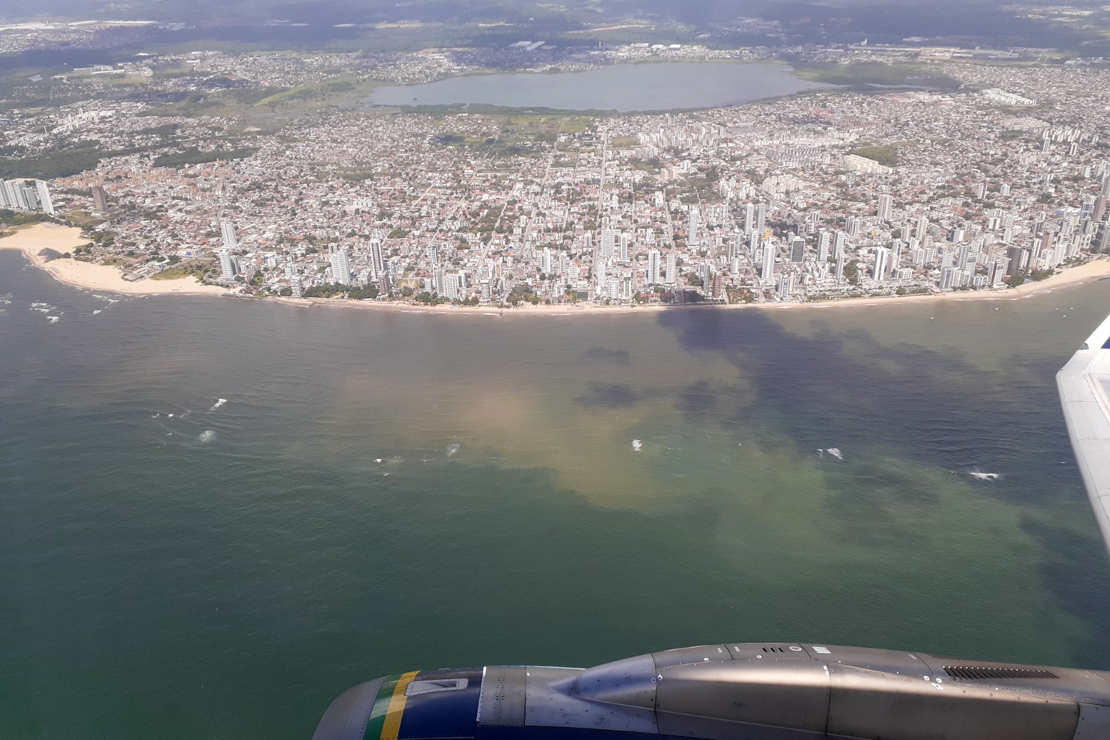 Flight 5024 REC - SDU, flying above Boa Viagem and Recife