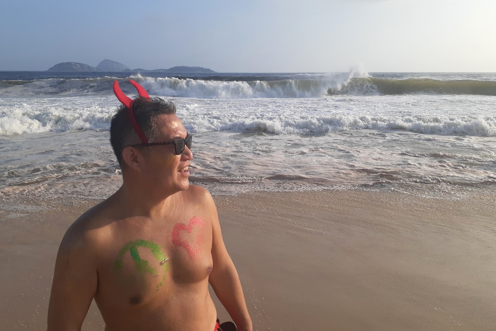 Praia de Ipanema, after the bloco