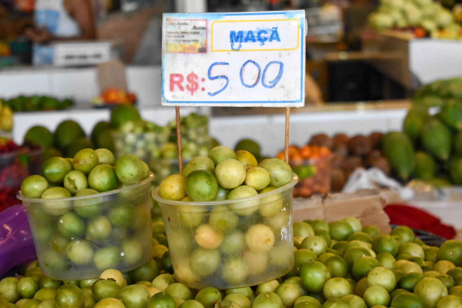 Maça (apples), Mercado Municipal Maria Virgínia Leite Franco, Mercado Albano franco 102 - 240 - Centro, Aracaju