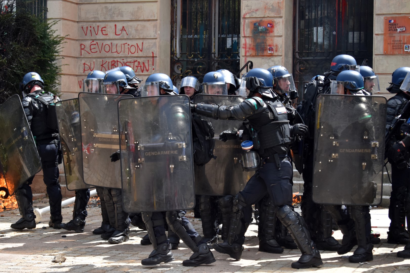 Thou shall not pass, May 1 protest, Nantes