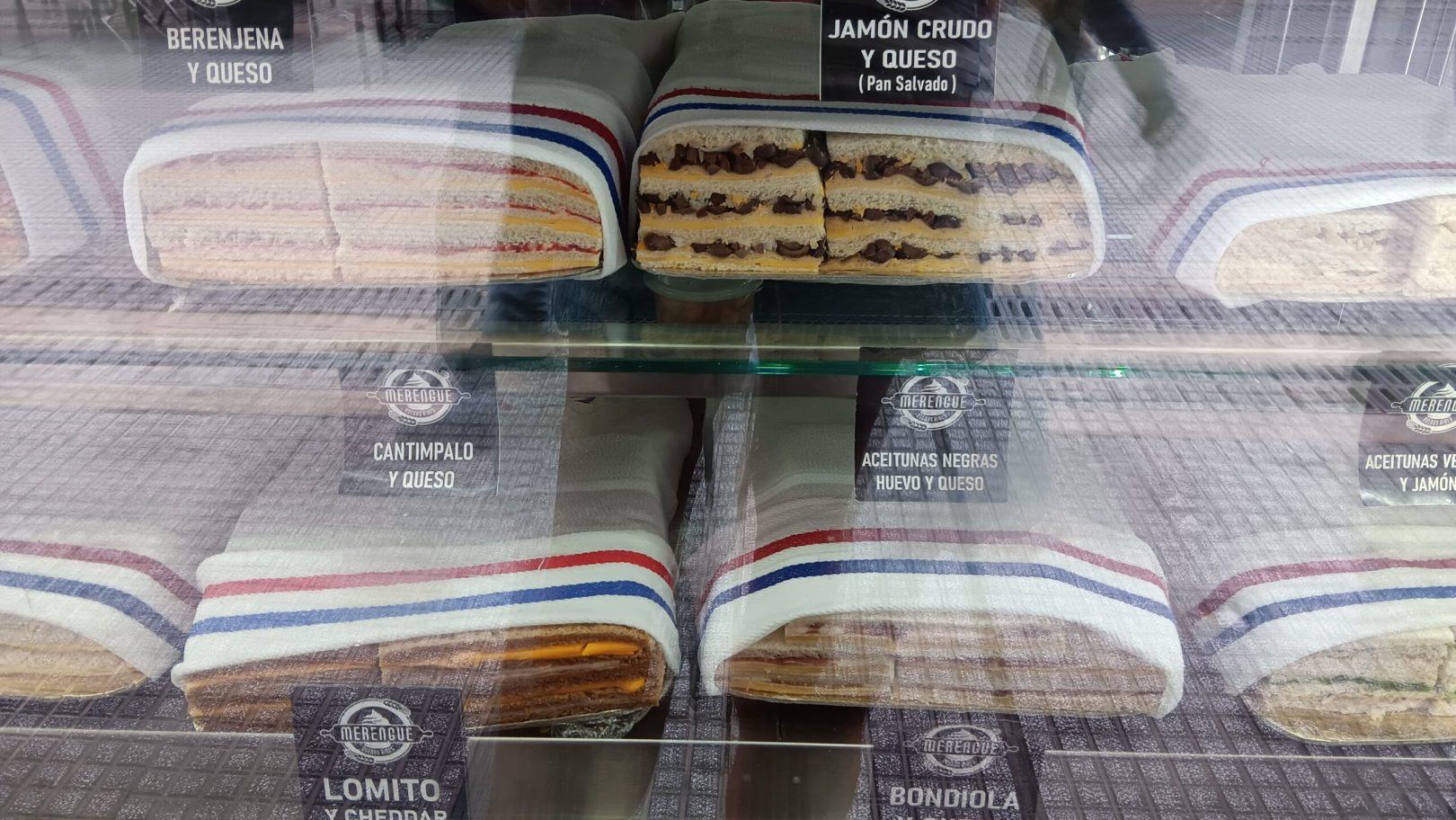 Sandwiches de miga, Lavalle 810 C1047AAR, C1047AAR CABA