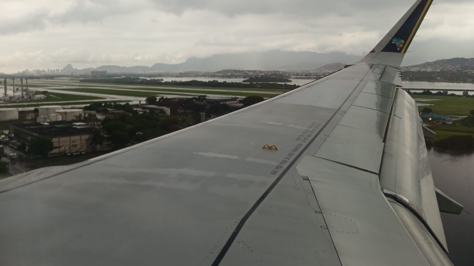 Azul 2981 from Porto Alegre to Rio de Janeiro, landing in Rio de Janeiro