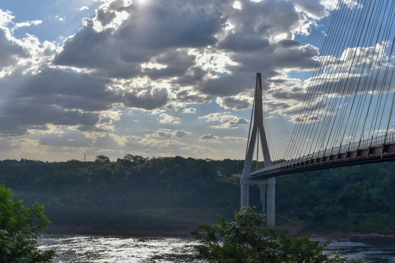 Ponte da Integração, Paraguay in front, Parque Res. Tres Fronteiras, Foz do Iguaçu - State of Paraná, 85855-610