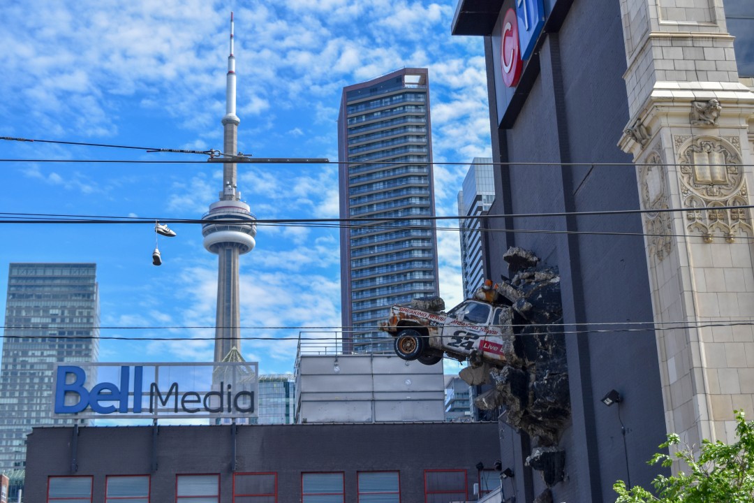 299 Queen St W, Toronto, ON M5V 2Z5