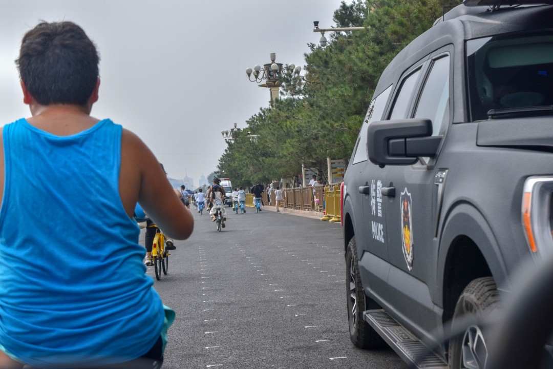 Biking around Tian An Men, on Chang An Jie