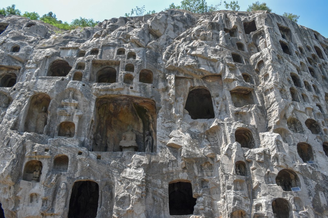 Longmen Grottoes, 龙门石窟, 13 Long Men Zhong Jie, Luolong District, Luoyang, Henan, China, 471023