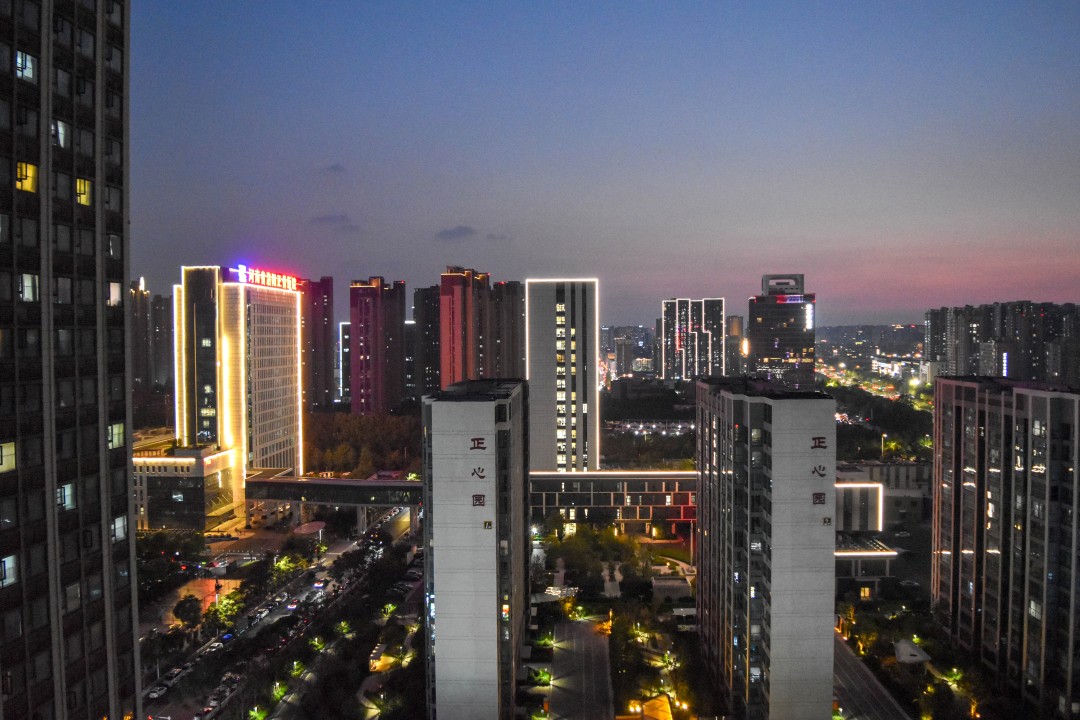 Vanke Building, Shangdu Road and Puhui Road, Guancheng Hui District, Zhengzhou, Henan, China