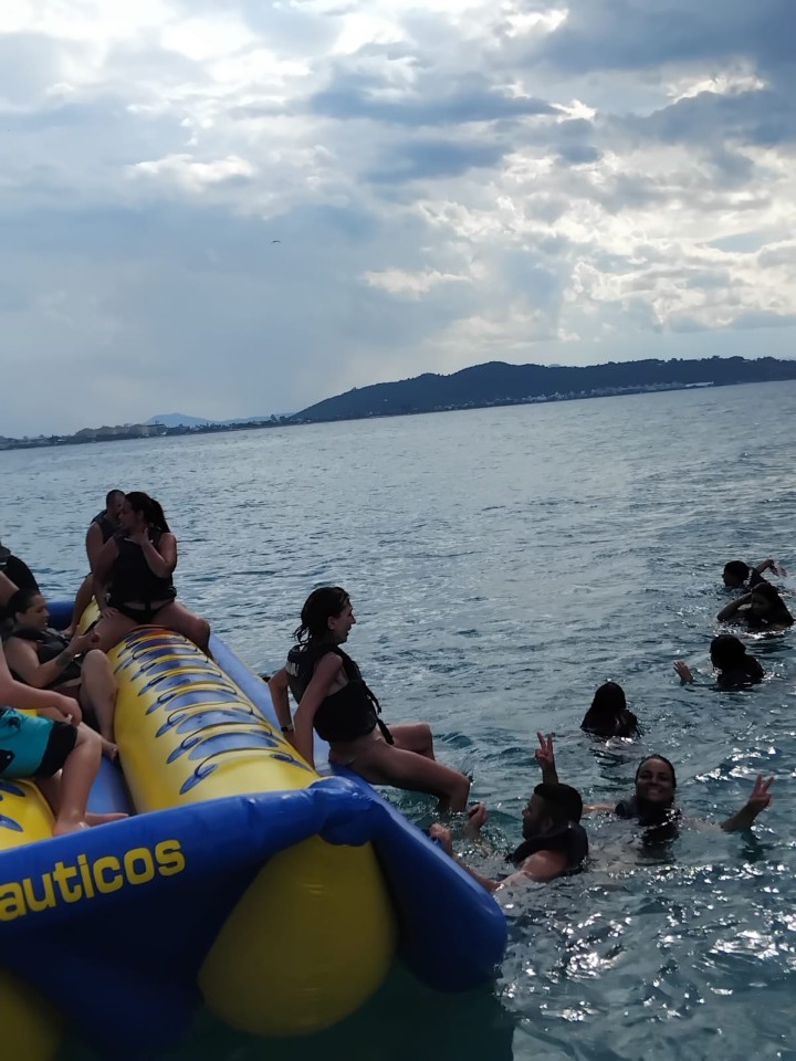 The banana boat experience, Praia de Canasvieiras, Ilha de Santa Catarina