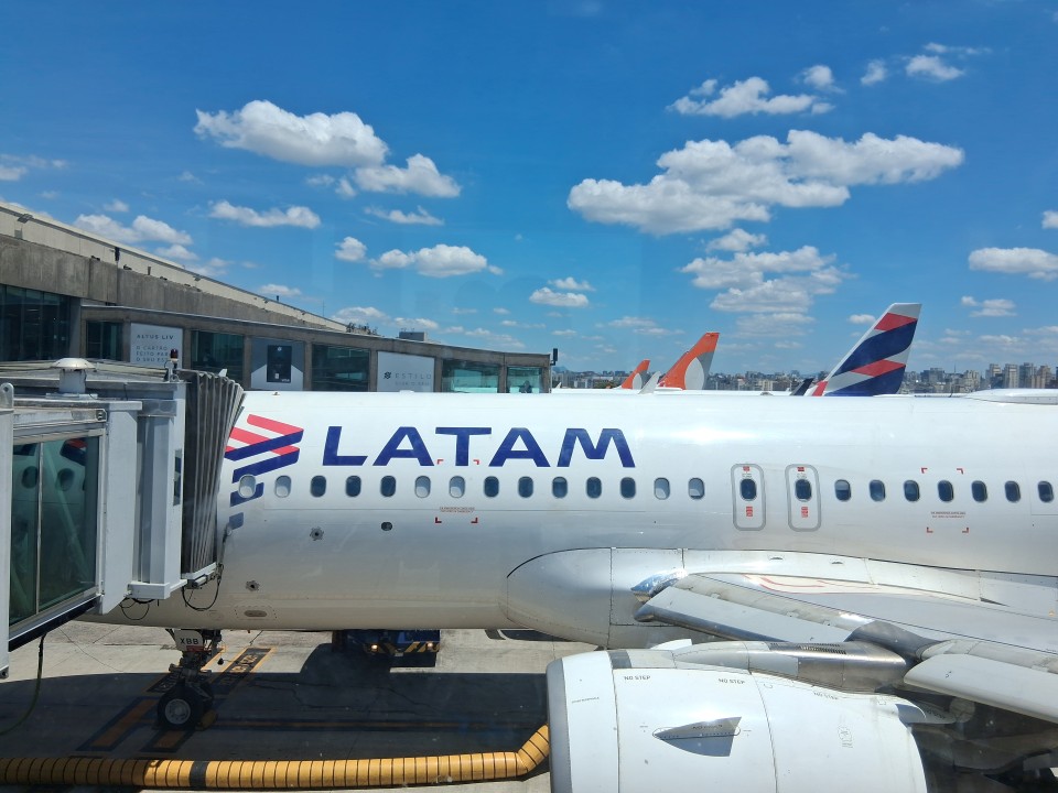 LA4520, CGH to IGU