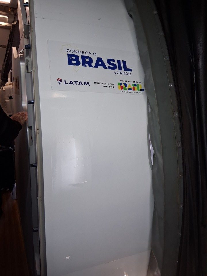 LA4520, CGH to IGU