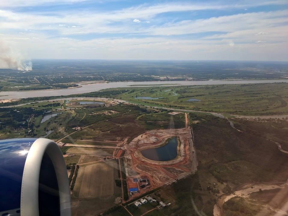 Asunción (Paraguay) → Curitiba (Brazil), AD8715, taking off in Asunción 