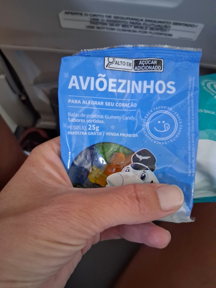 Asunción (Paraguay) → Curitiba (Brazil), AD8715, taking off in Asunción 