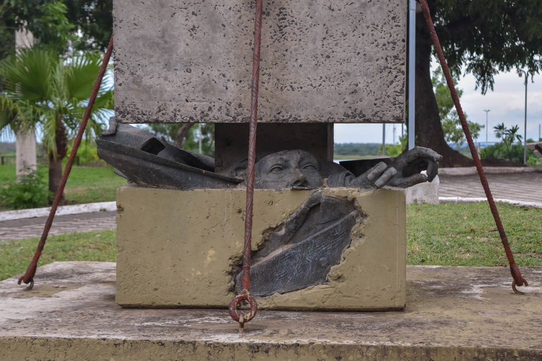 Monumento Homenaje a luchadores de la dictadura, Paraguayo Independiente 821, Asunción 1209, Paraguay