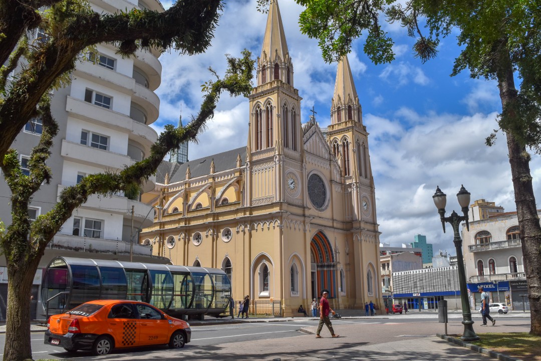 Pça. Tiradentes - Centro, Curitiba - PR, 82590-300