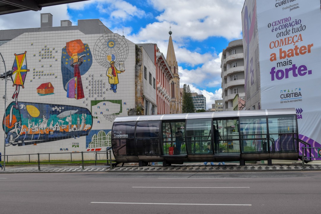 R. Barão do Serro Azul - Centro, Curitiba - PR, 80020-180