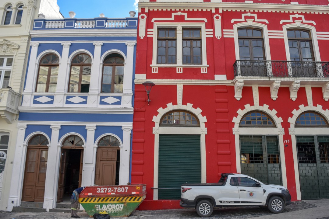 Largo da Ordem, R. José Bonifácio, 33 - Centro, Curitiba - PR, 82510-070