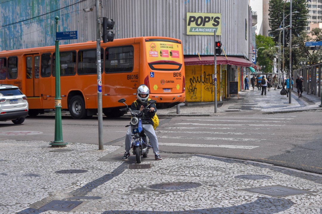 Pça. Tiradentes - Centro, Curitiba - PR, 82590-300