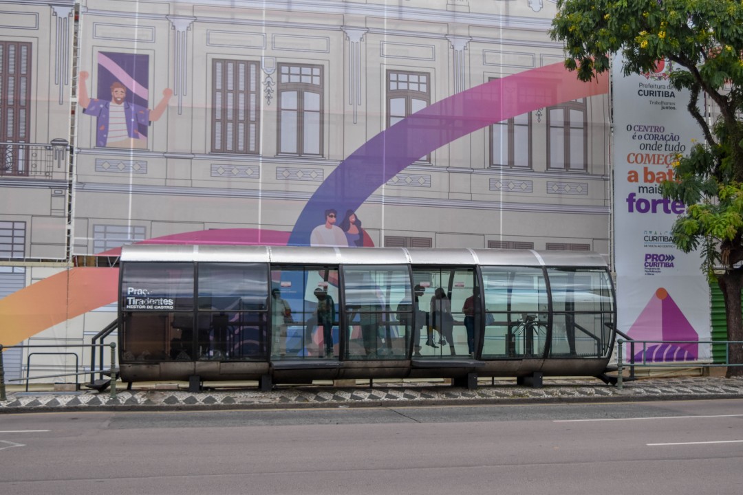 R. Barão do Serro Azul - Centro, Curitiba - PR, 80020-180