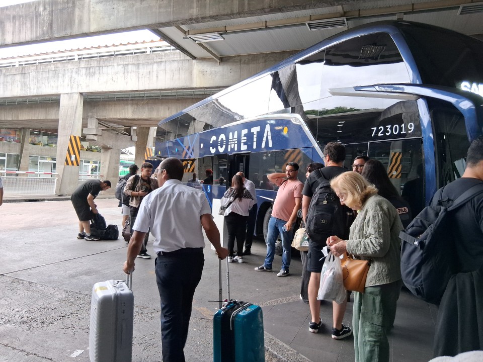 Rodoviária de Curitiba, Av. Presidente Affonso Camargo, 530 - Cristo Rei, Curitiba - PR, 80050-370