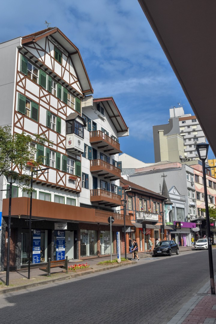 R. XV de Novembro - Centro, Blumenau - SC, 89010-003