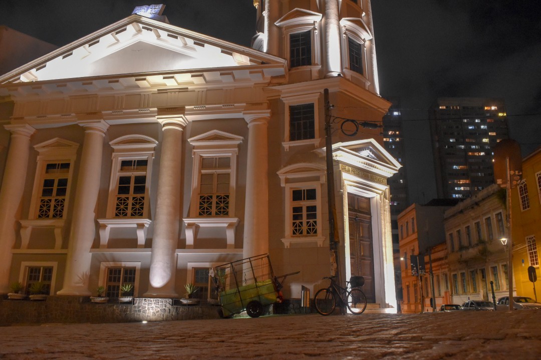 R. Dr. Claudino dos Santos - São Francisco, Curitiba - PR, 80020-170