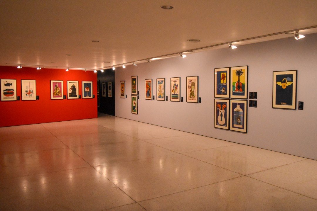 Museu Oscar Niemeyer, R. Mal. Hermes, 999 - Centro Cívico, Curitiba - PR, 80530-230