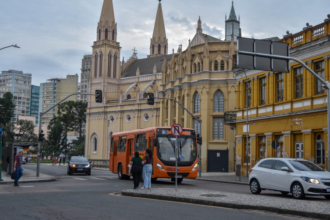 Pça. Tiradentes - Centro, Curitiba - PR, 80020-100