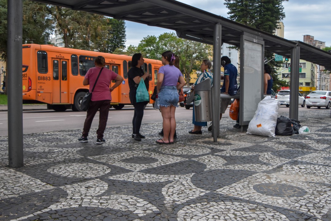 Pça. Tiradentes - Centro, Curitiba - PR, 80020-100
