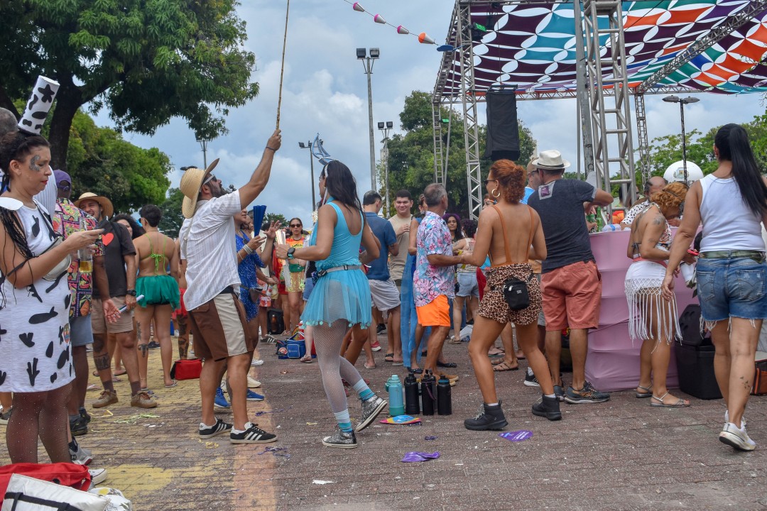 Bloco Unidos da Cachorra, DJ Thalu and Bloco Luxo da Aldeia, Benfica – Praça da Gentilândia, Av. Treze de Maio, S/N - Benfica, Fortaleza - CE, 60040-215