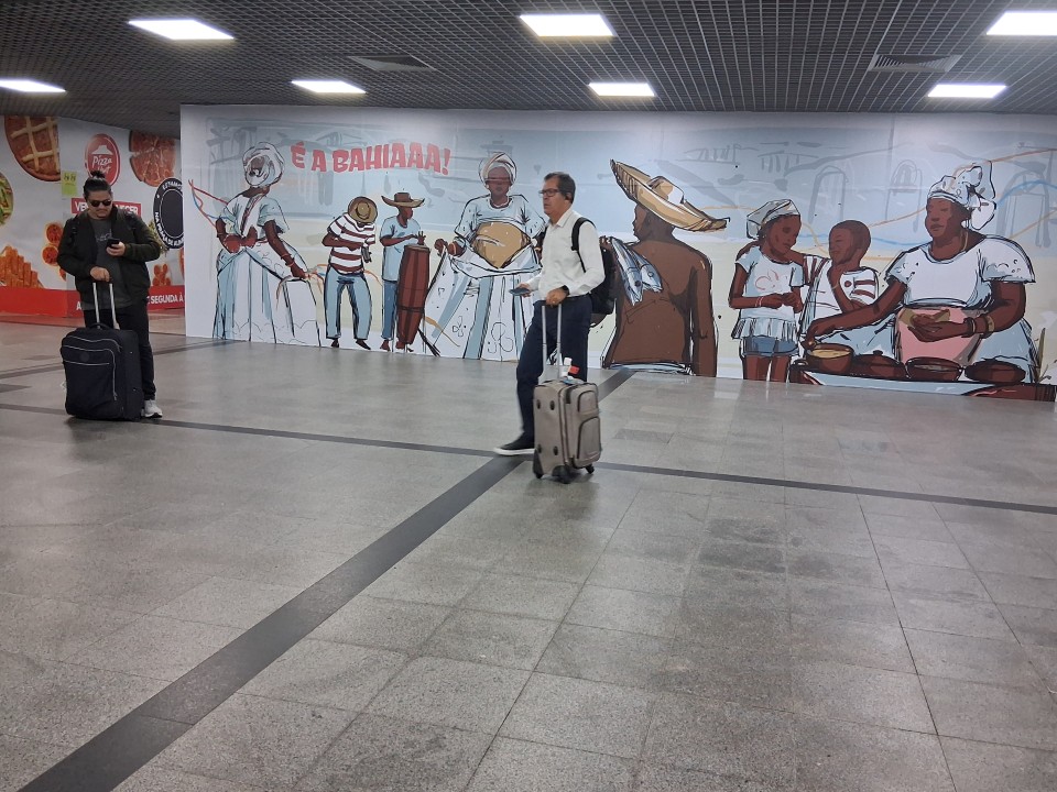 AZUL AD2674 Recife-Salvador, landing in Salvador