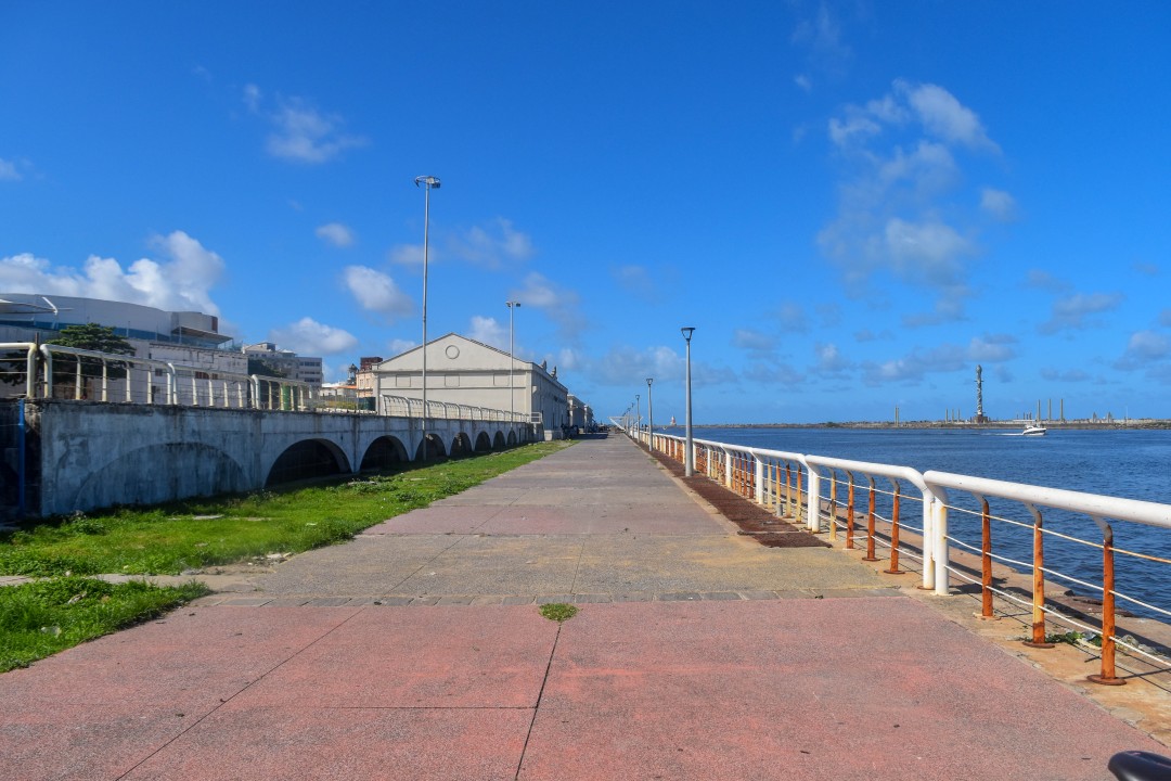 Av. Alfredo Lisboa, s/n - Recife, PE, 50020-360