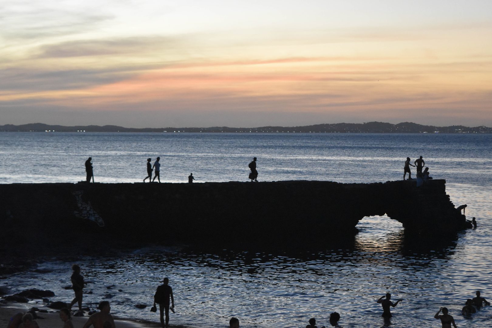 Praia do porto da barra - Barra, Salvador - BA, 40140-110