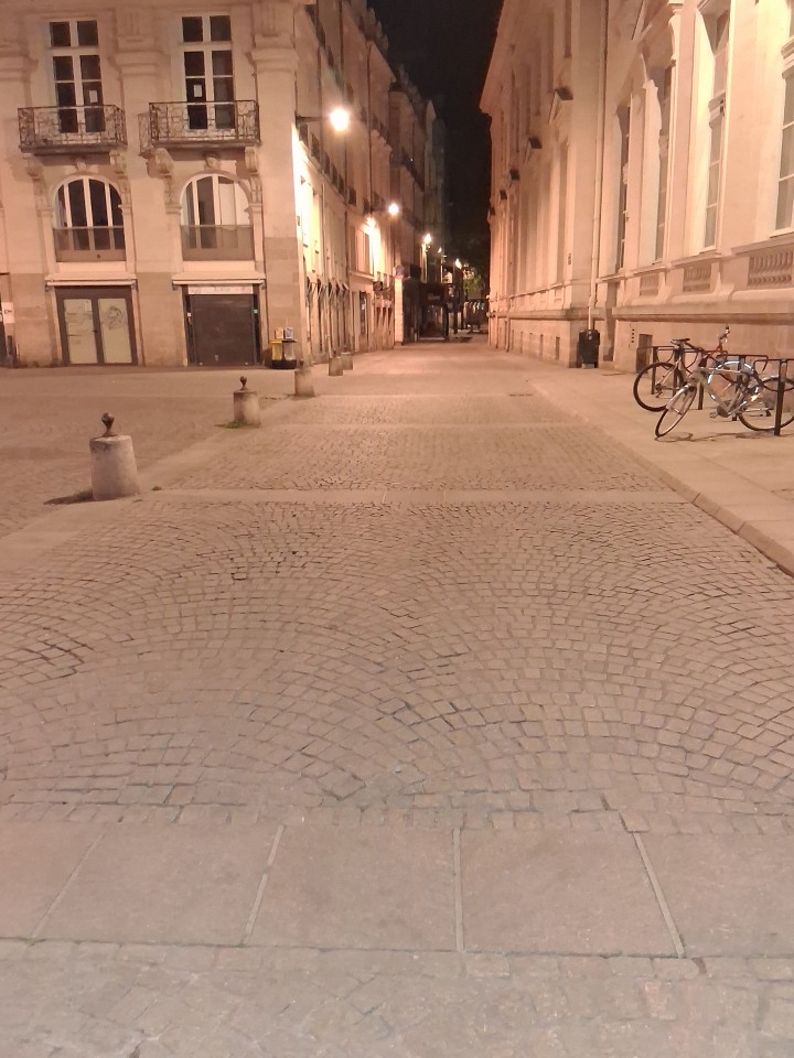 Place de la Bourse, 5:30 a.m., 44000 Nantes