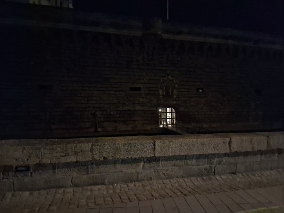 Château des ducs de Bretagne, 5:30 a.m., 4 Pl. Marc Elder, 44000 Nantes, France