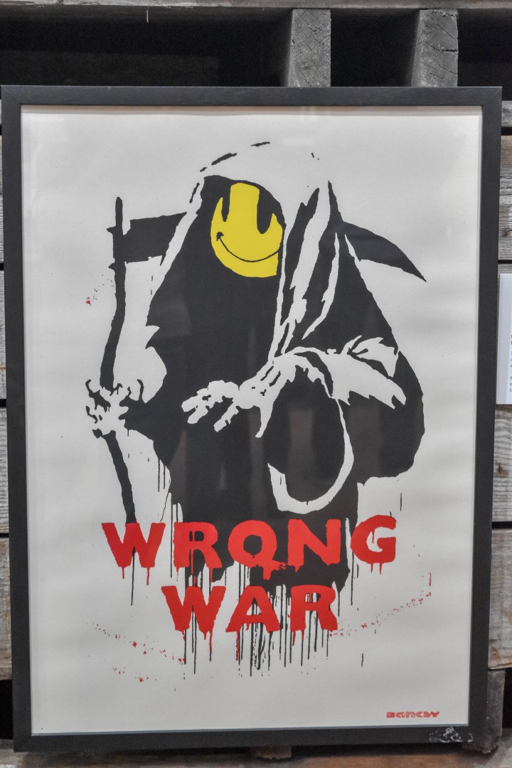 Exposition Banksy, Collégiale Saint-Martin, 23 Rue Saint-Martin, 49000 Angers