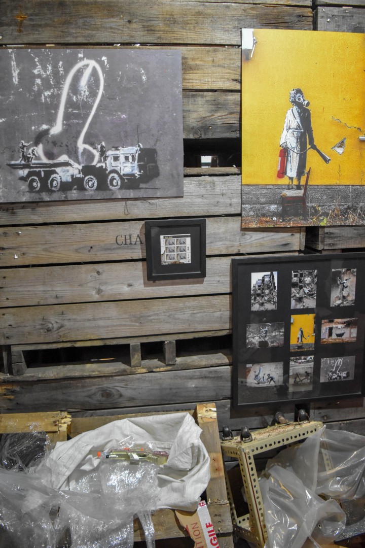 Exposition Banksy, Collégiale Saint-Martin, 23 Rue Saint-Martin, 49000 Angers