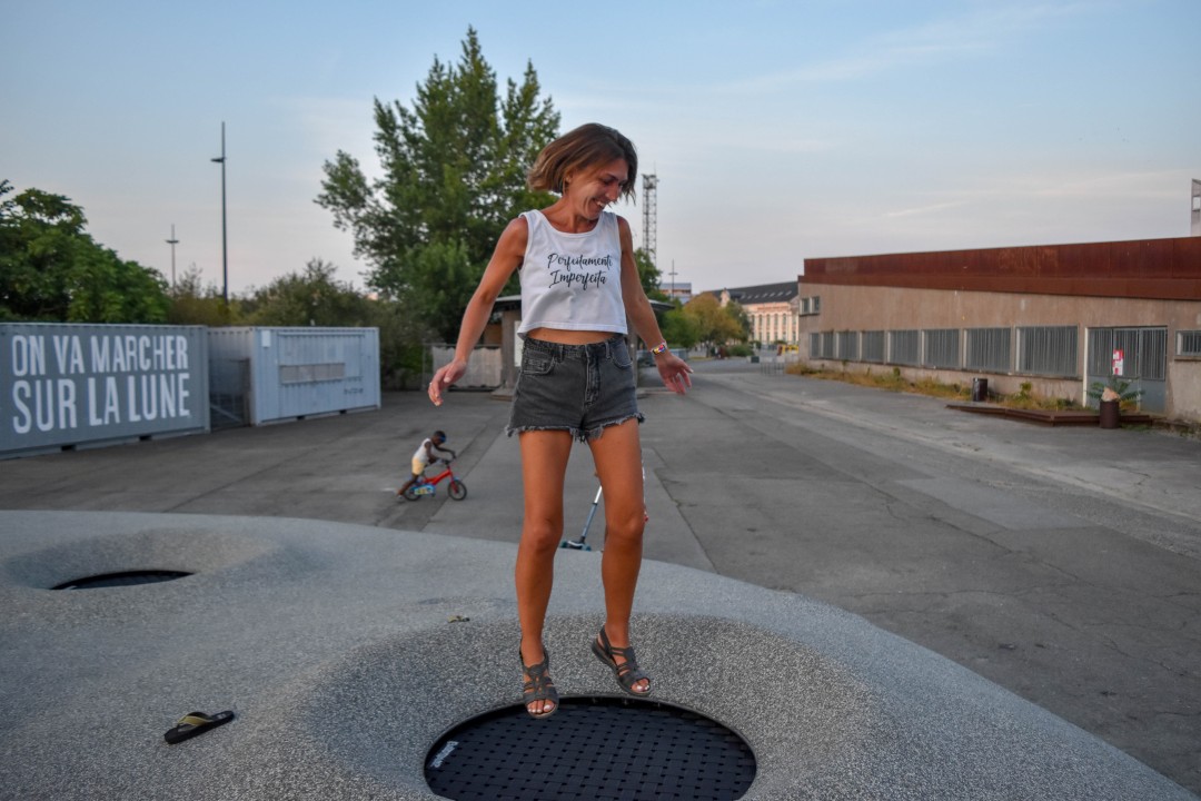 On Va Marcher Sur La Lune, Quai Fernand Crouan, 44200 Nantes