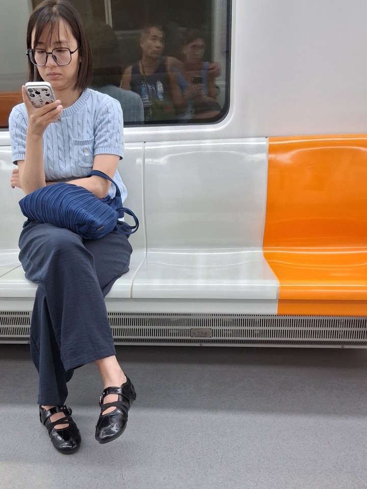Subway from Zhongshan Square (中山广场) to Dalian North Railway Station (大连北站), Dalian, Liaoning, China