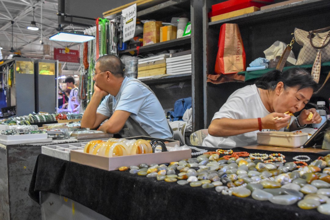 Panjiayuan Flea Market (潘家园旧货市场), Chaoyang District, Beijing, China