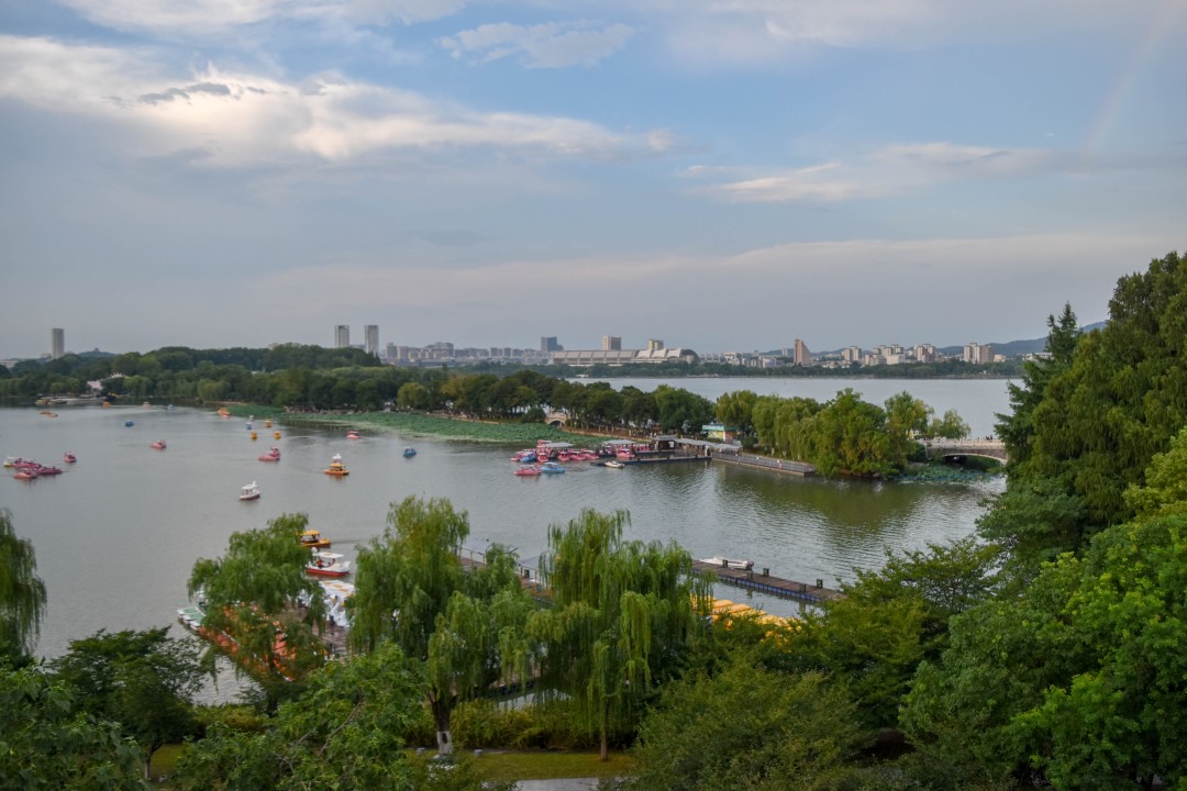 Nanjing City Wall (南京城墙, Nánjīng Chéngqiáng) — Nanjing, Jiangsu, China.