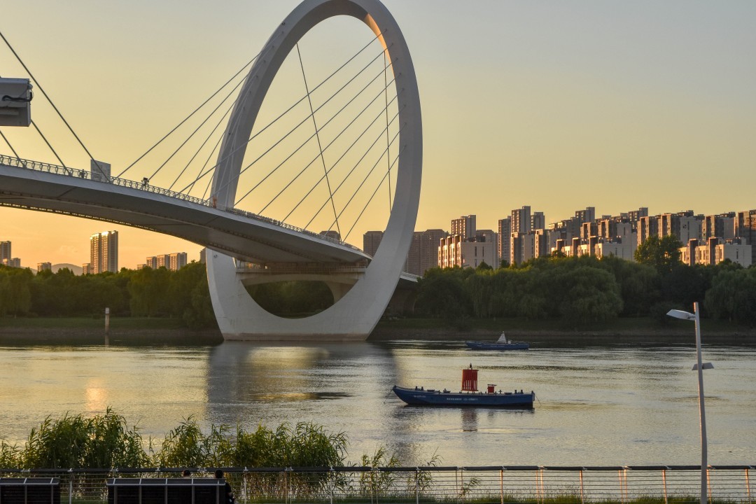 Pedestrian Eye Bridge (眼步桥, Yǎnbù Qiáo) — Nanjing, Jiangsu, China.