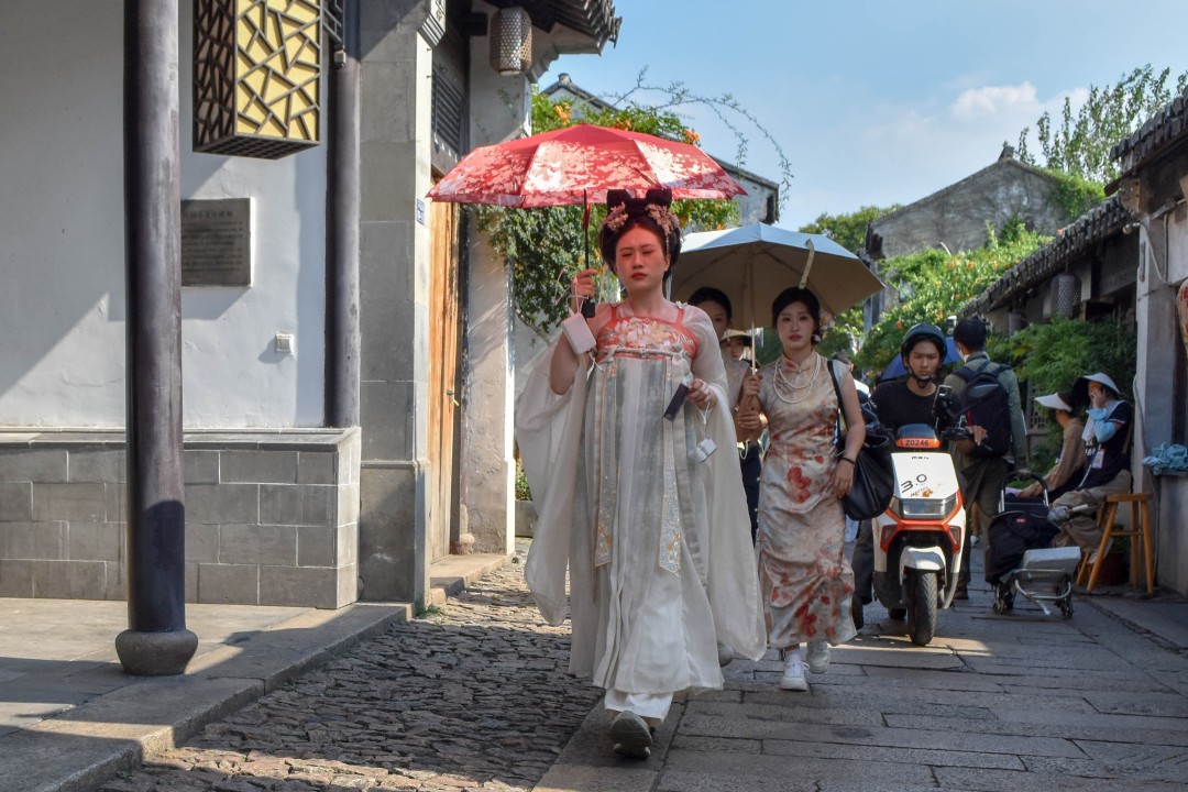 Pingjiang Road Historic District (平江路, Píngjiāng Lù) — Gusu District, Suzhou, Jiangsu, China.