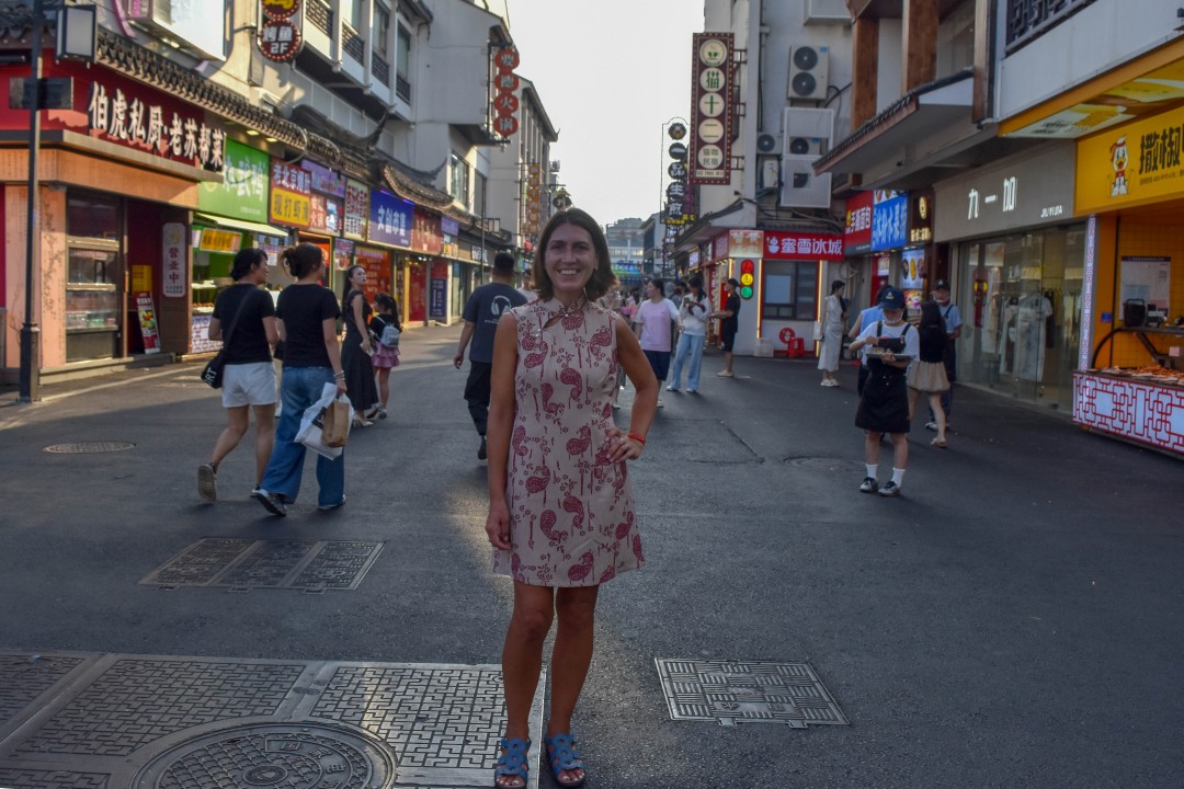 Guanqian Street (观前街, Guānqián Jiē) — Gusu District, Suzhou, Jiangsu, China.