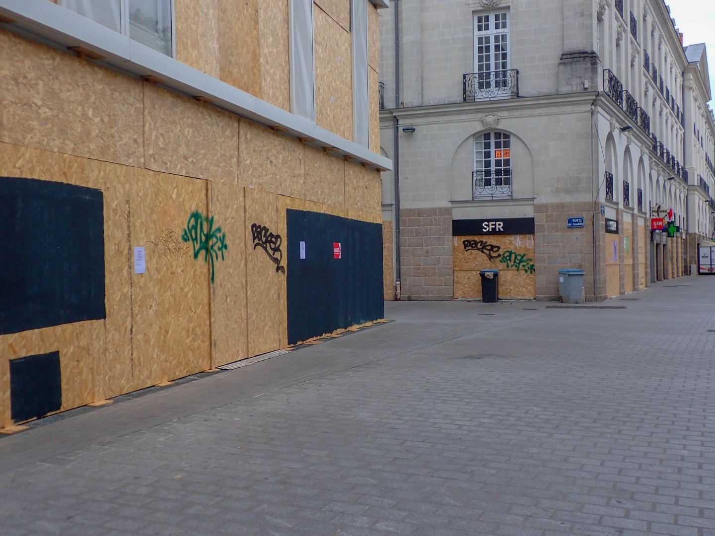Place du Commerce, before the protest — Oct. 24, 2026, Nantes, Pays de la Loire, France